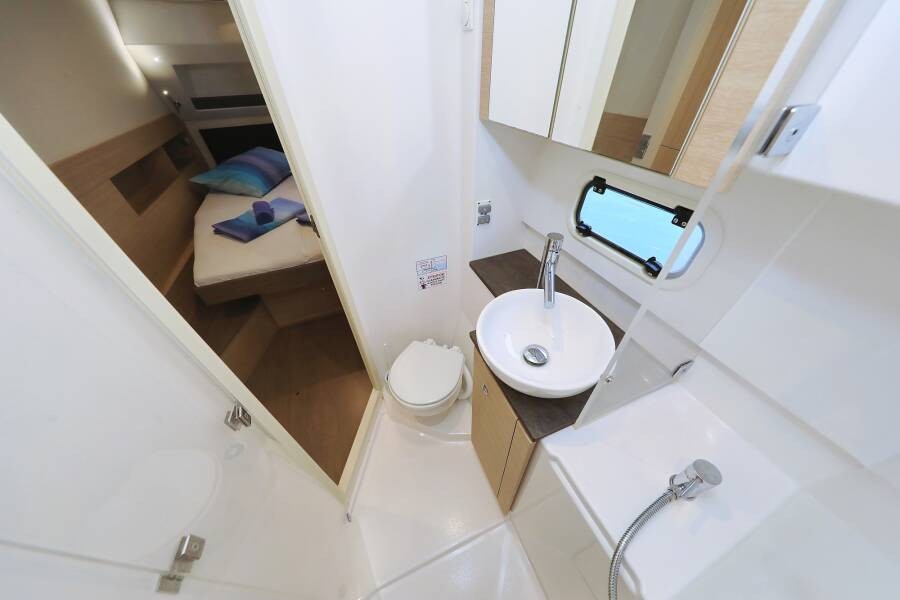 Bali 4.5, Nouvelle Vague | Yacht Charter Croatia