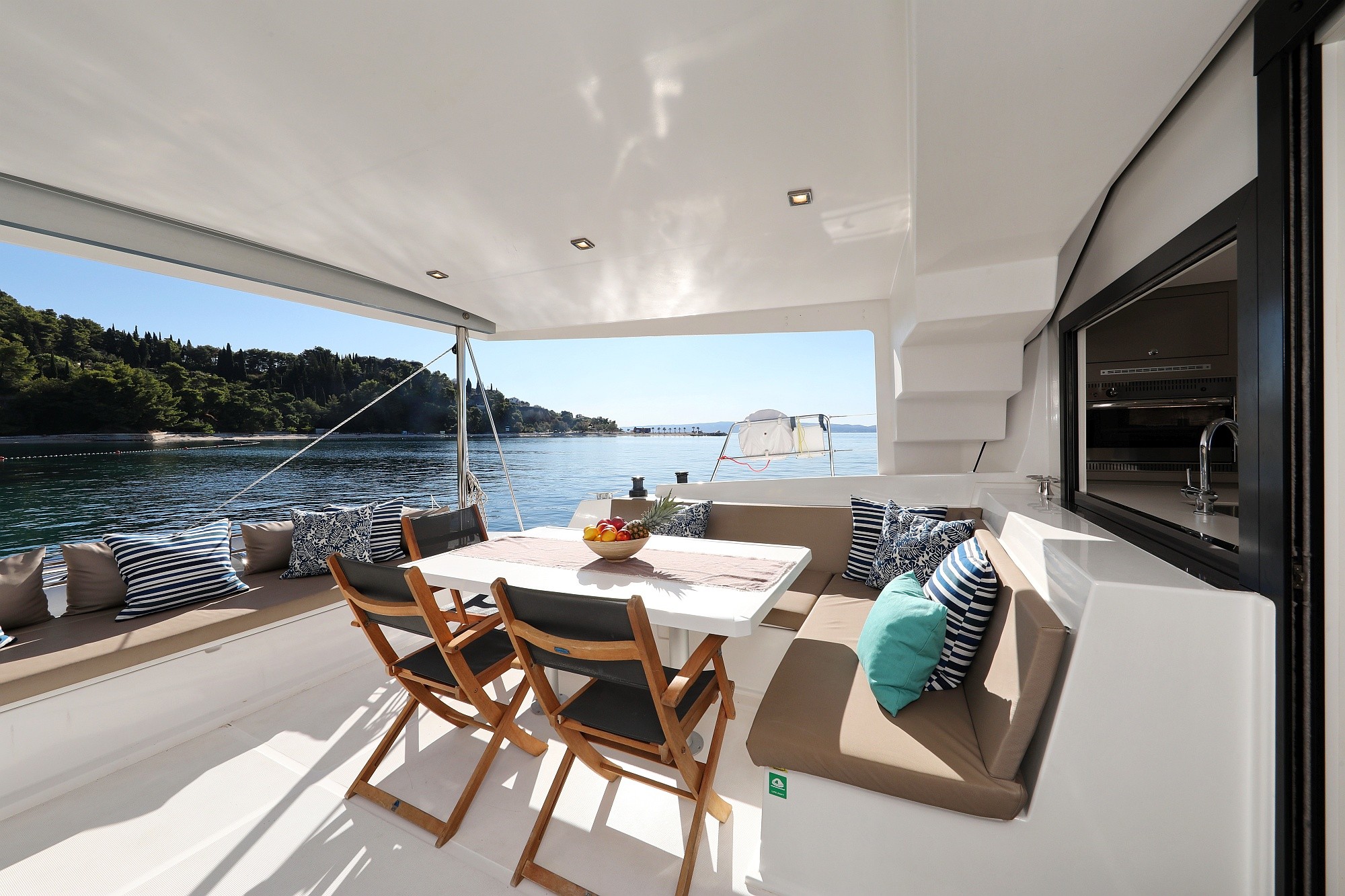Bali 4.5, Chimaera | Yacht Charter Croatia
