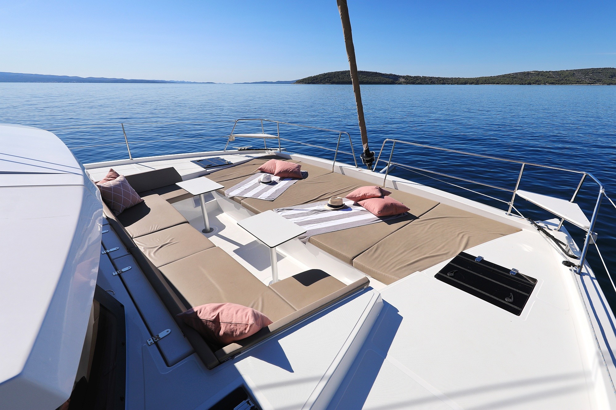 Bali 4.5, Chimaera | Yacht Charter Croatia
