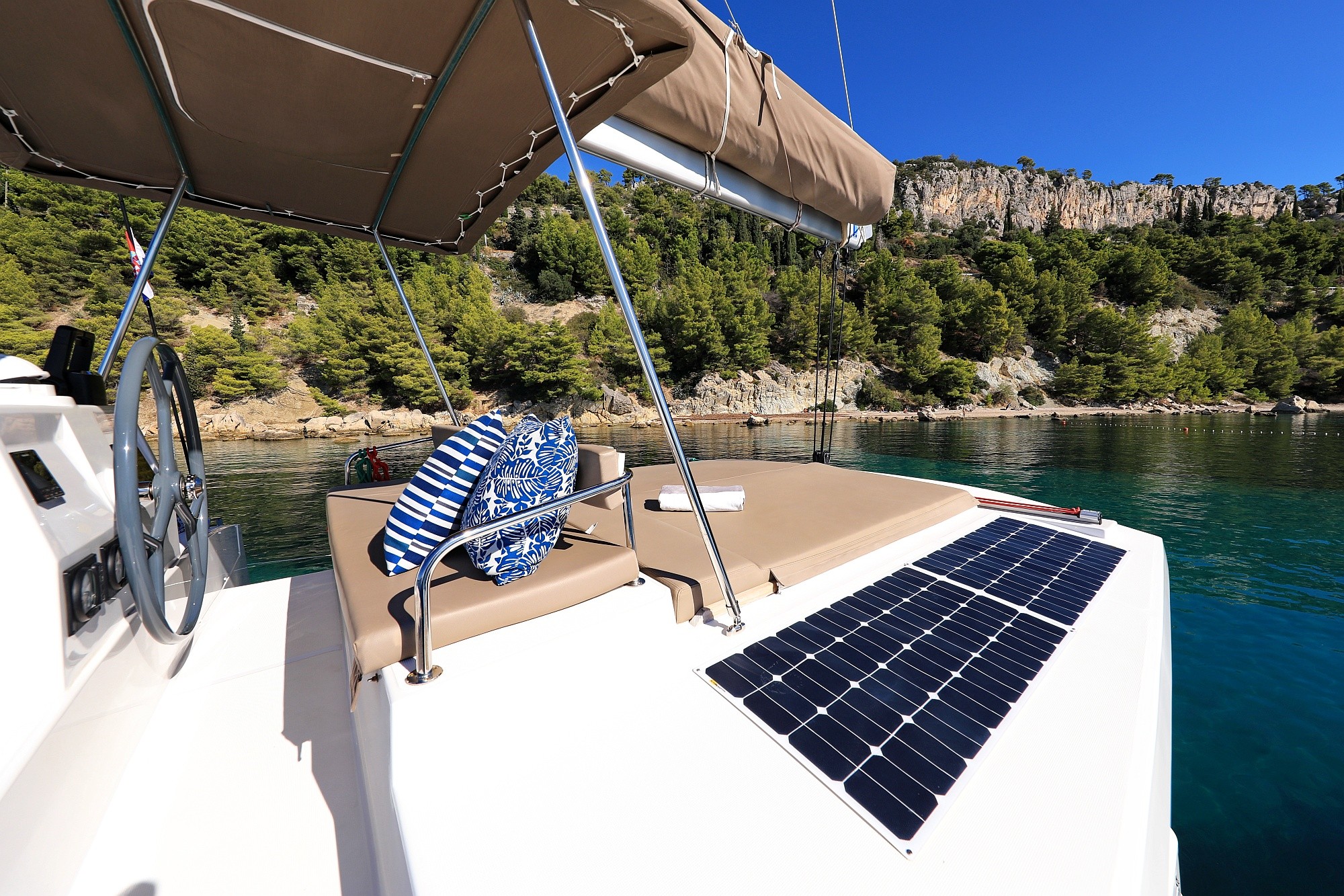 Bali 4.5, Chimaera | Yacht Charter Croatia