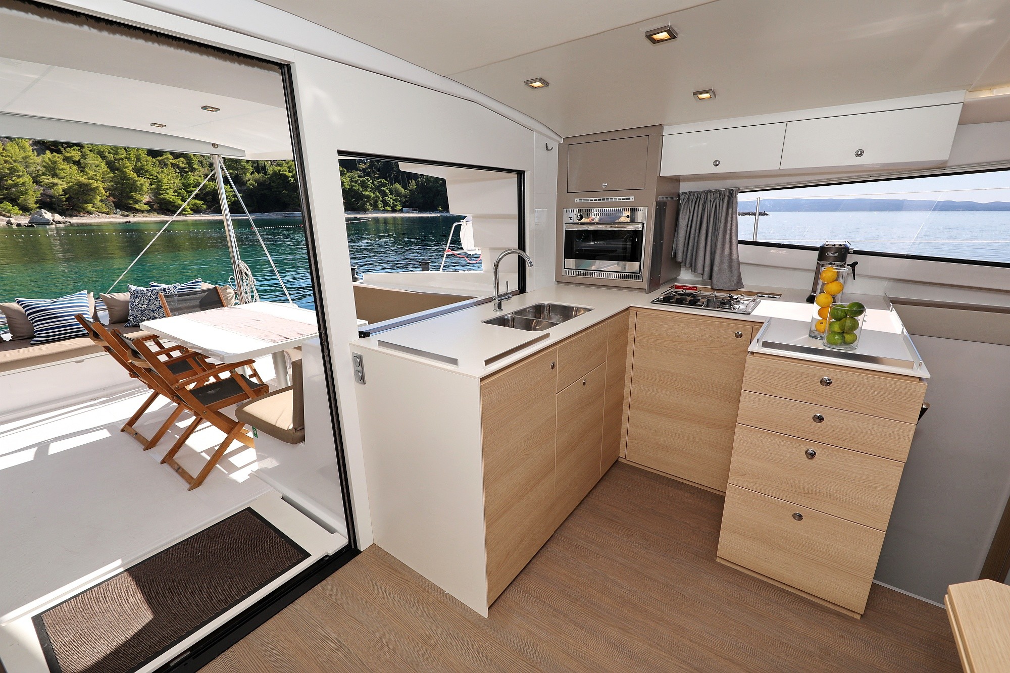 Bali 4.5, Chimaera | Yacht Charter Croatia