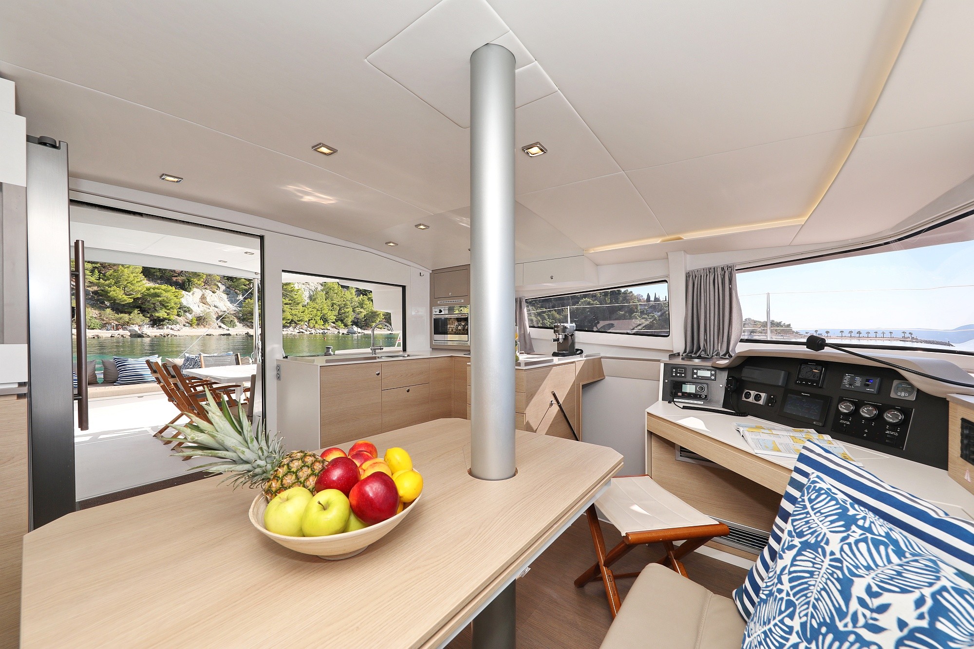 Bali 4.5, Chimaera | Yacht Charter Croatia