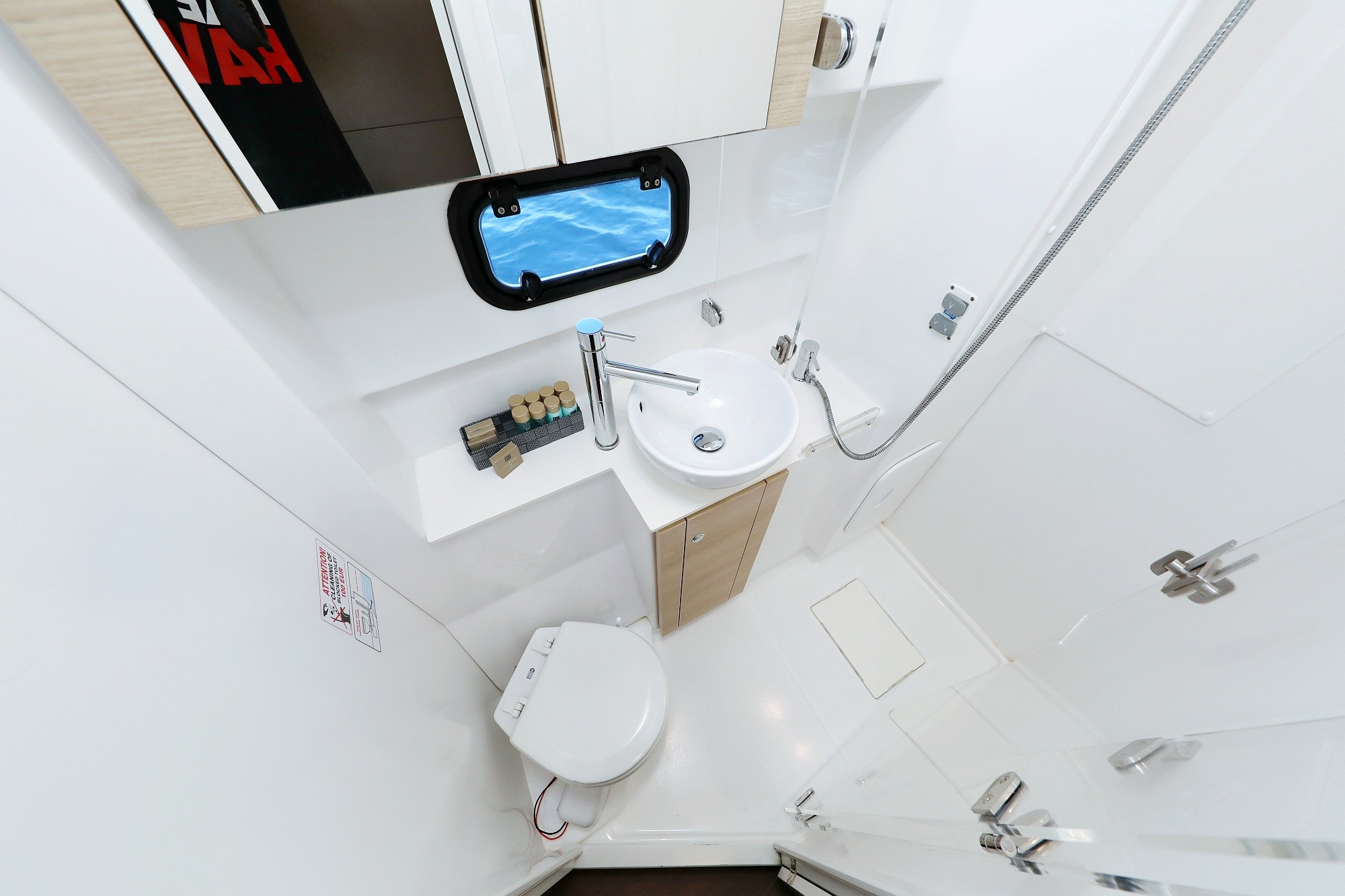 Bali 4.5, Chimaera | Yacht Charter Croatia