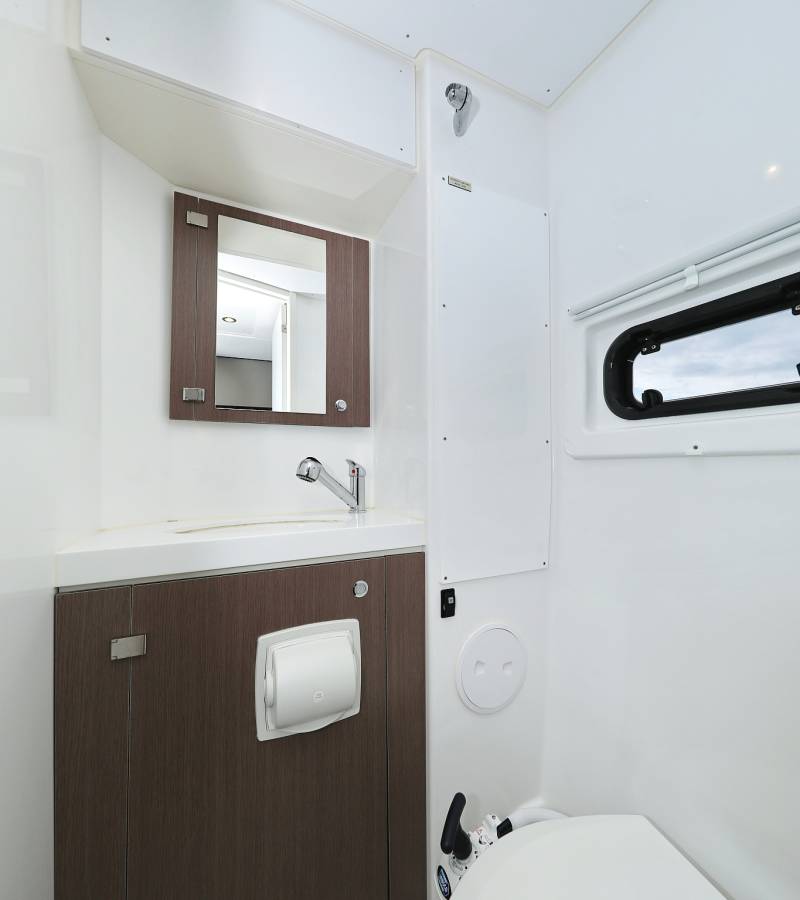 Bali 4.6, Triton | Yacht Charter Croatia