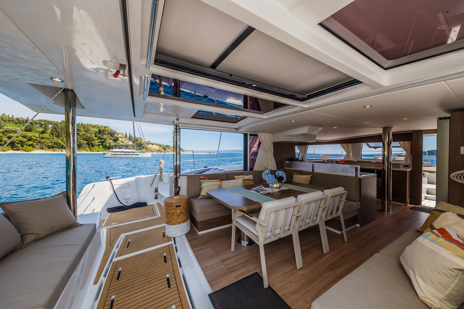 Bali 4.6, Nouvelle Lune | Yacht Charter Croatia