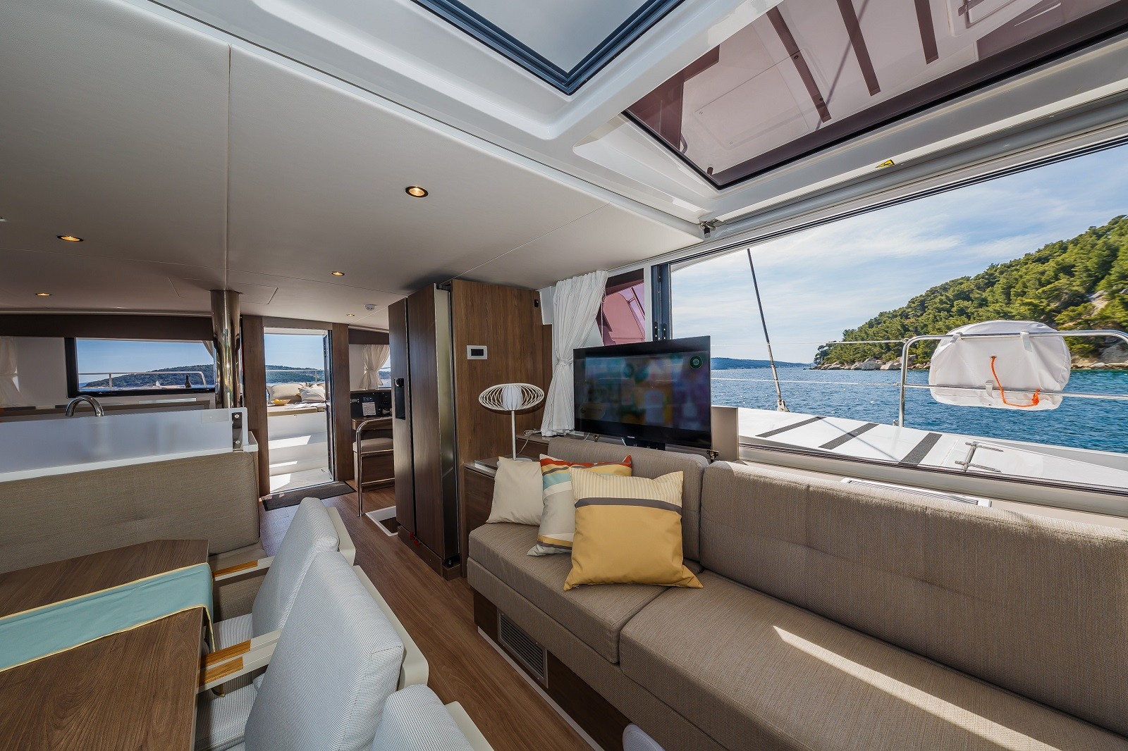 Bali 4.6, Nouvelle Lune | Yacht Charter Croatia