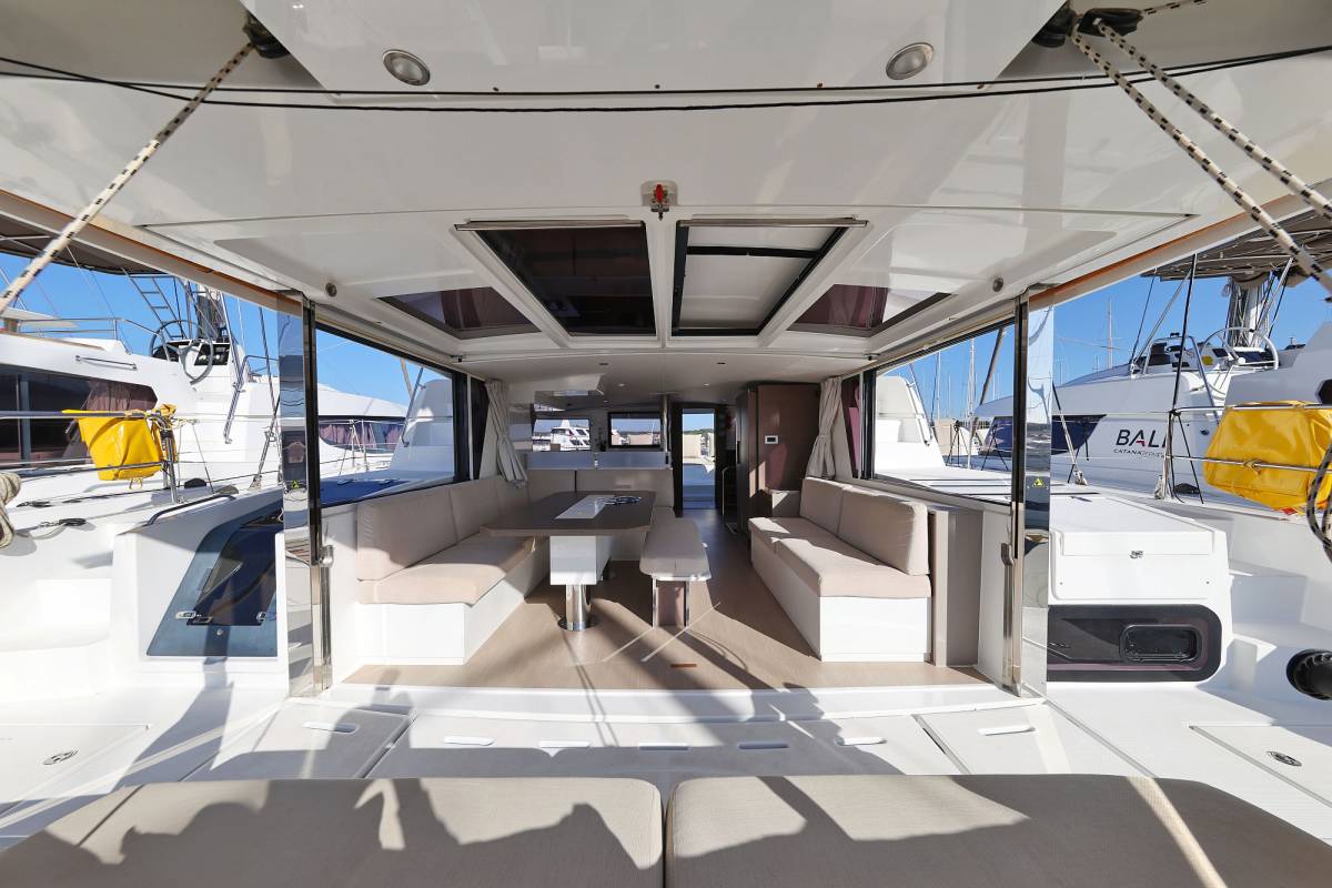 Bali 4.6, Acrux | Yacht Charter Croatia