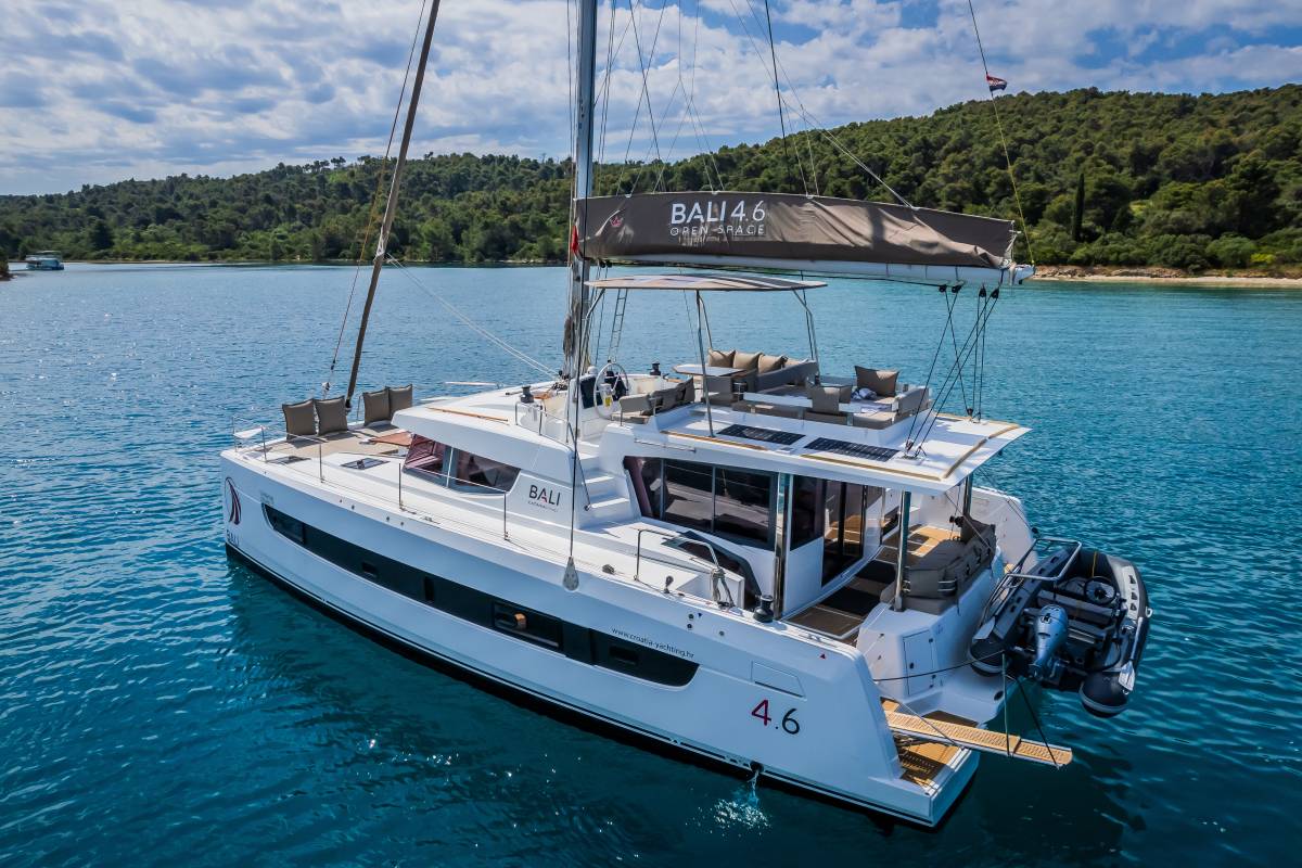 Bali 4.6, Sunshine | Yacht Charter Croatia