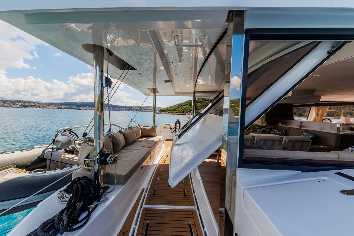 Bali 4.6, Sunshine | Yacht Charter Croatia