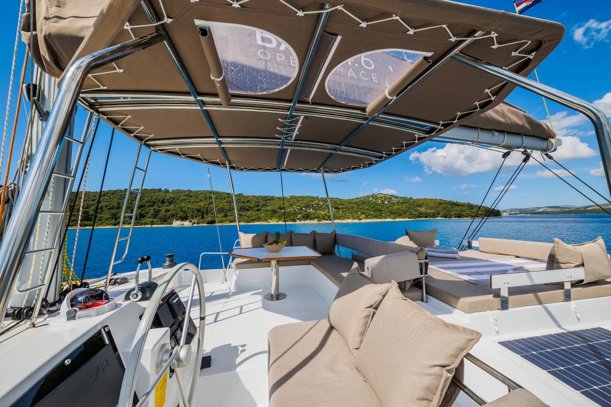 Bali 4.6, Sunshine | Yacht Charter Croatia