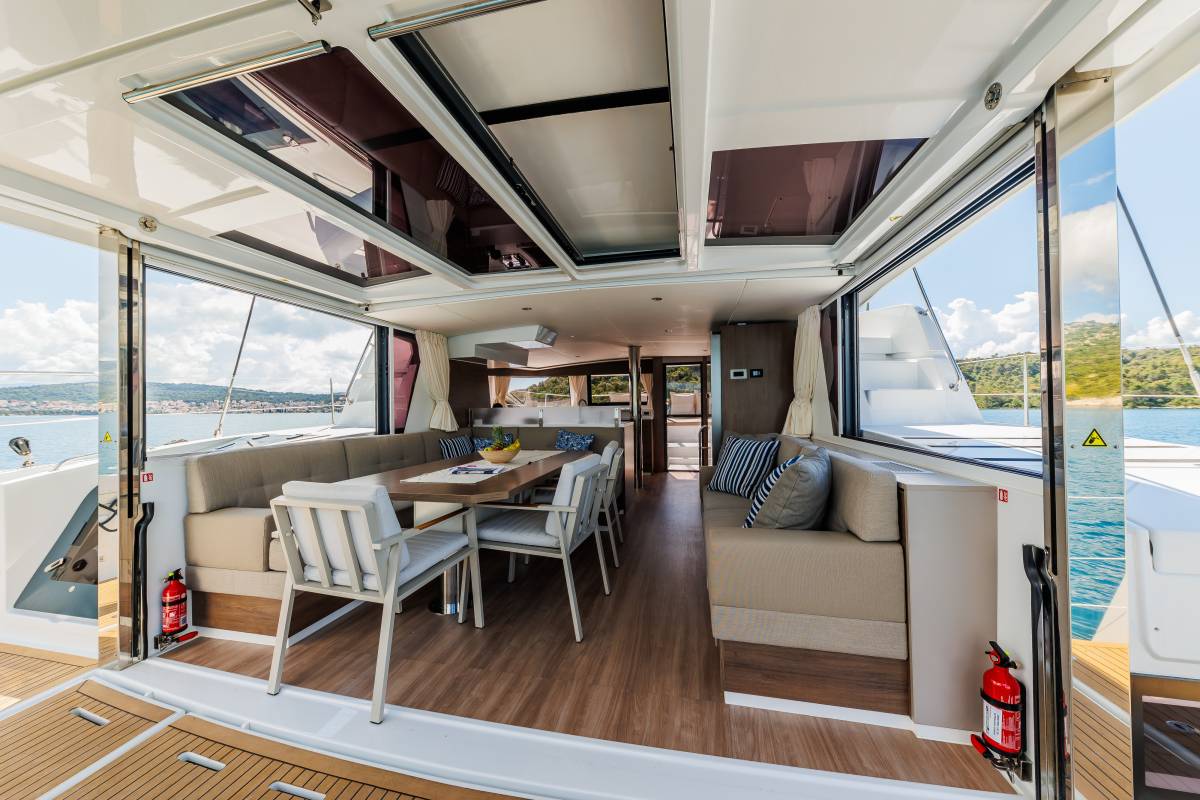 Bali 4.6, Sunshine | Yacht Charter Croatia