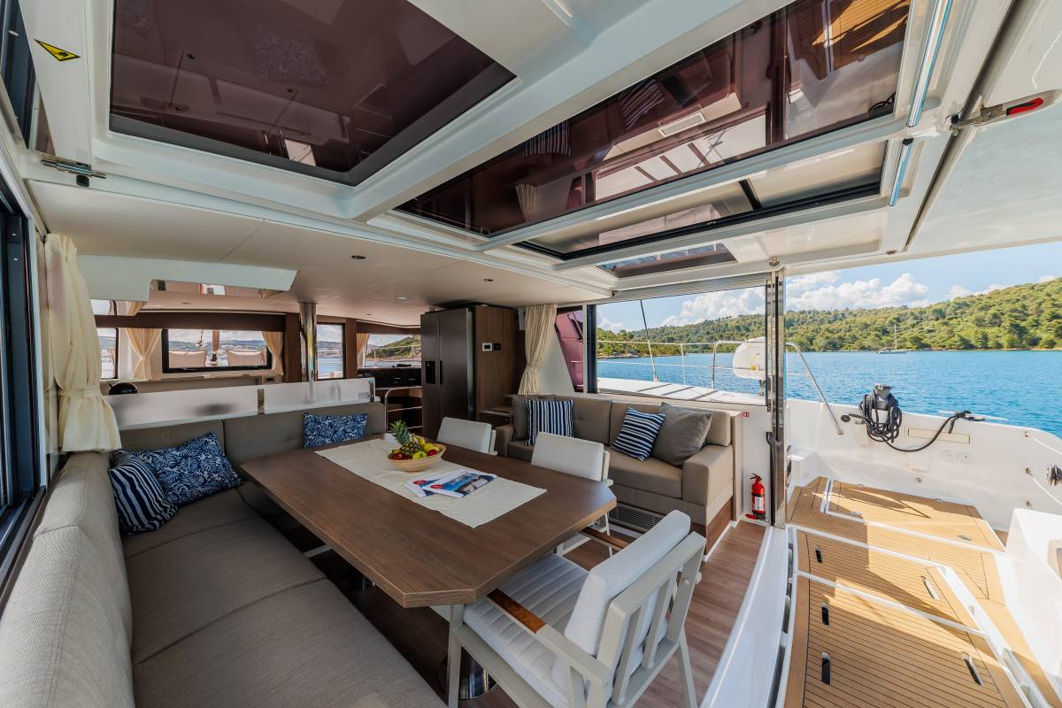 Bali 4.6, Sunshine | Yacht Charter Croatia