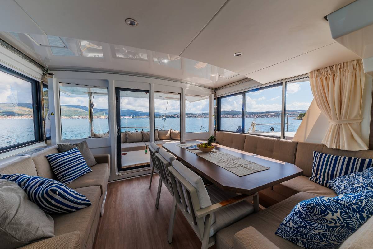 Bali 4.6, Sunshine | Yacht Charter Croatia