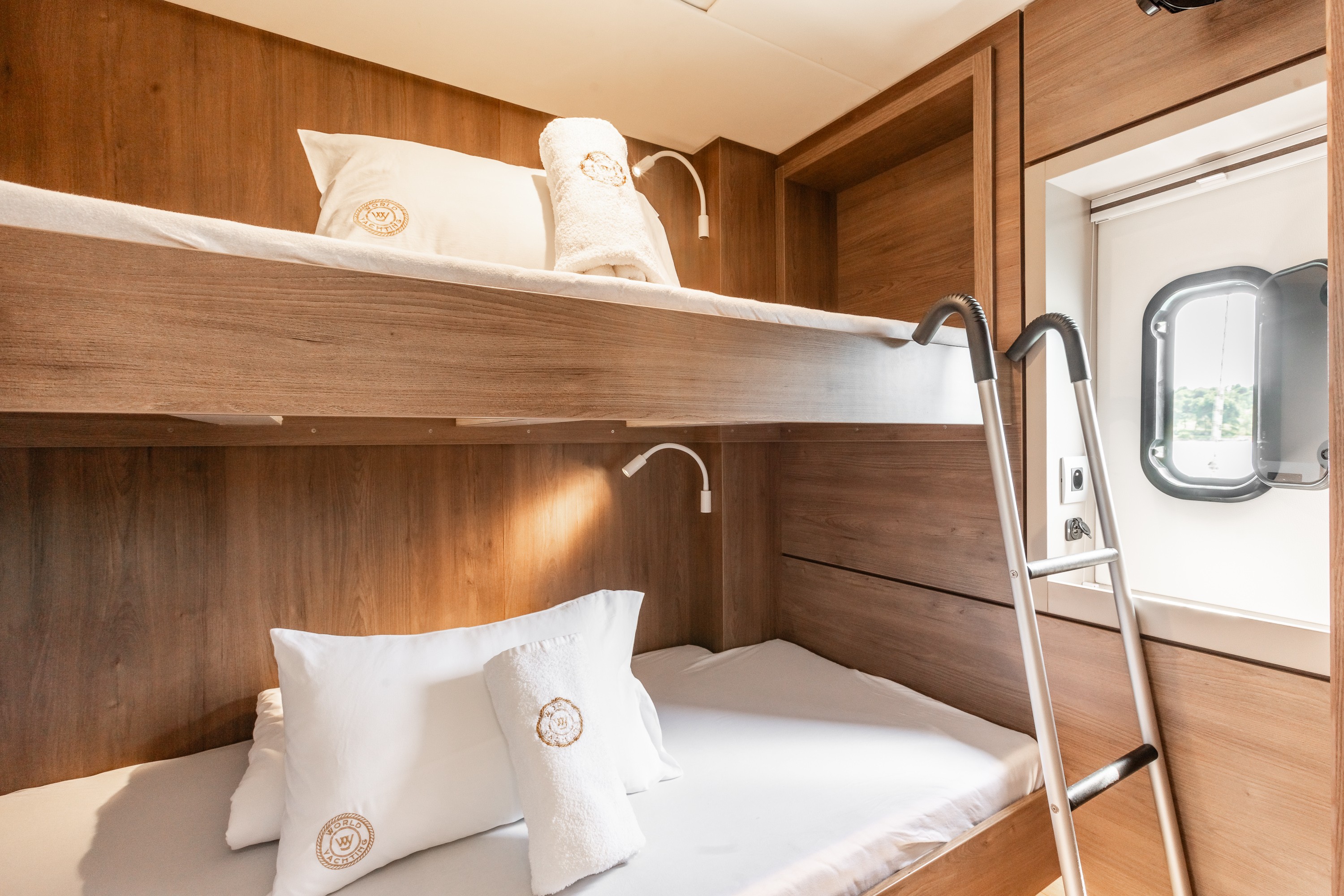 Bali 4.6, Optimus | Yacht Charter Croatia