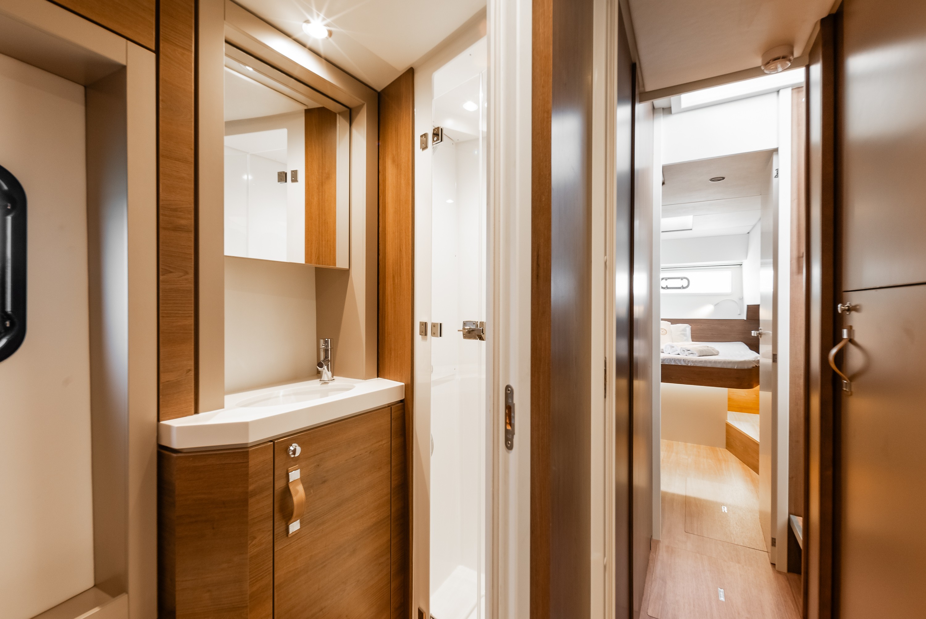 Bali 4.6, Optimus | Yacht Charter Croatia