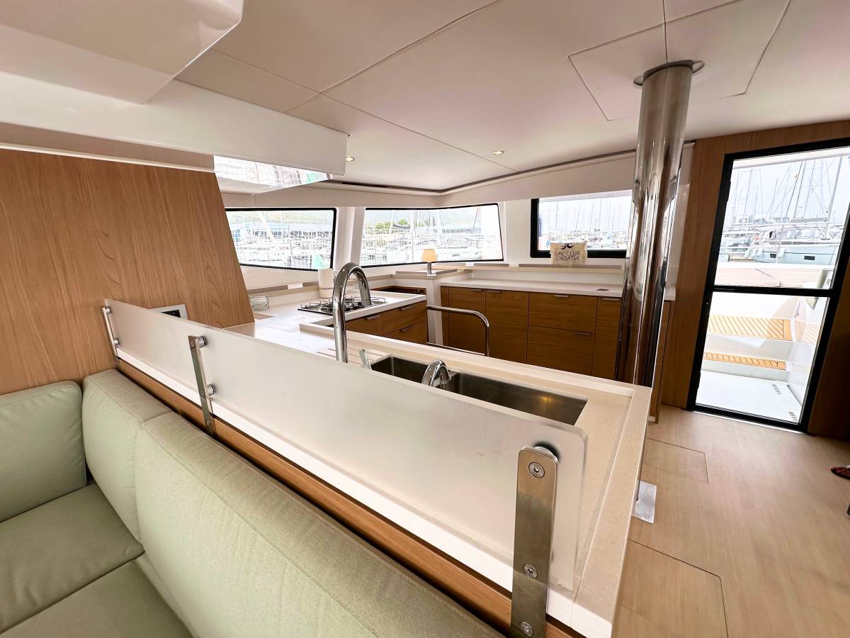 Bali 4.6, Maestro | Yachtcharter Kroatien