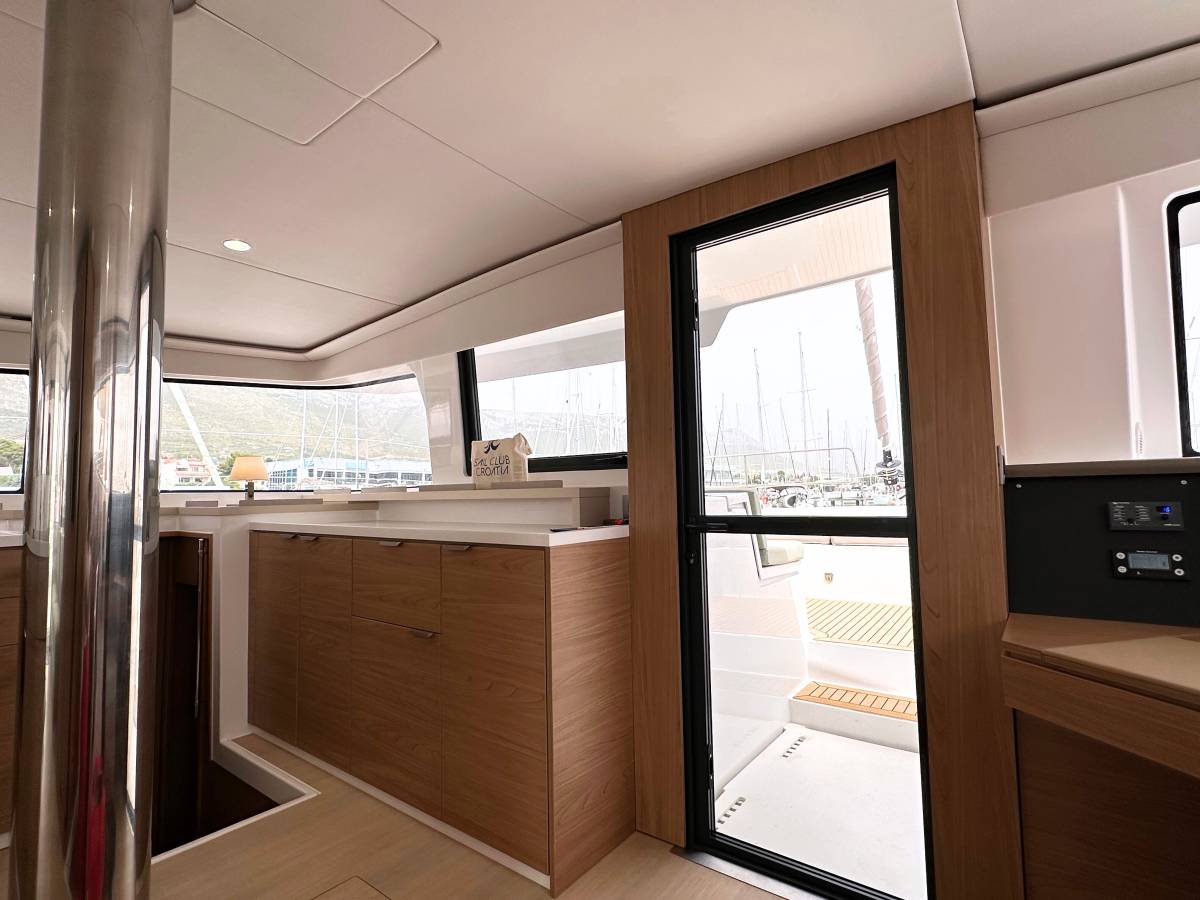 Bali 4.6, Maestro | Yachtcharter Kroatien
