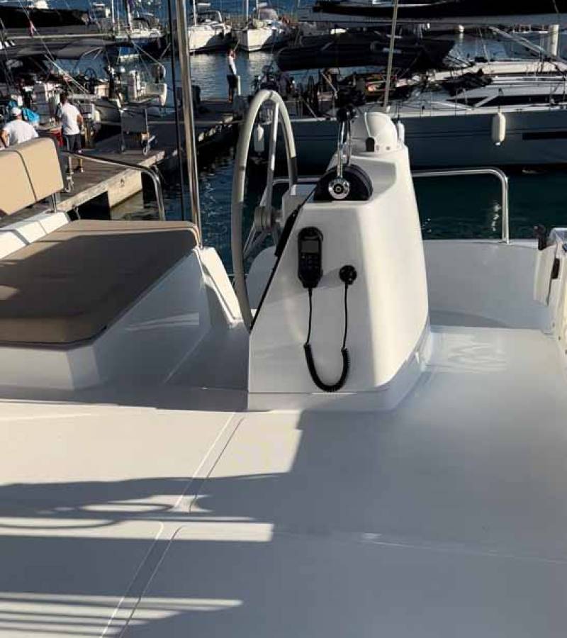 Bali 4.6, Sunny | Yacht Charter Croatia