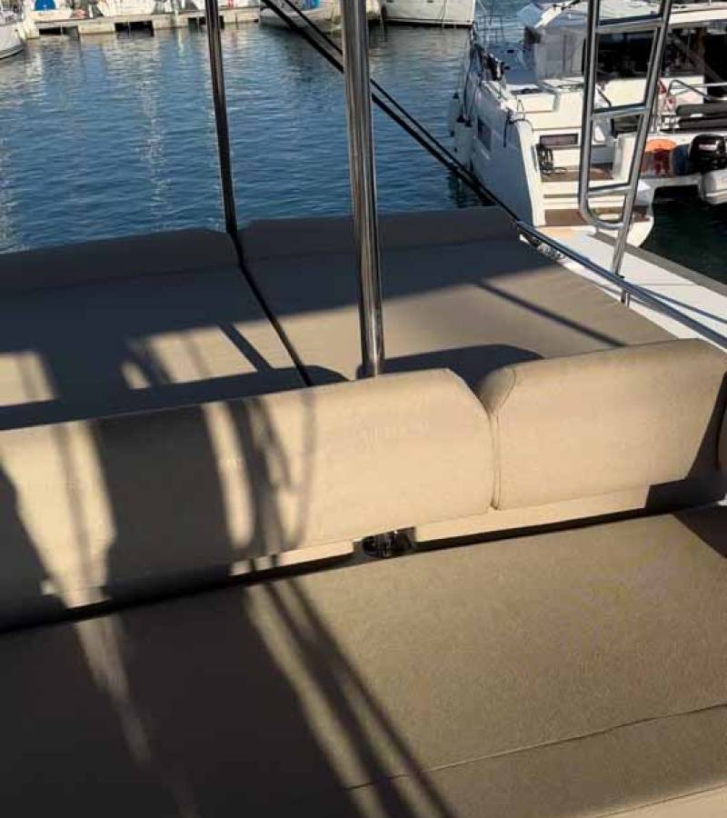 Bali 4.6, Sunny | Yacht Charter Croatia
