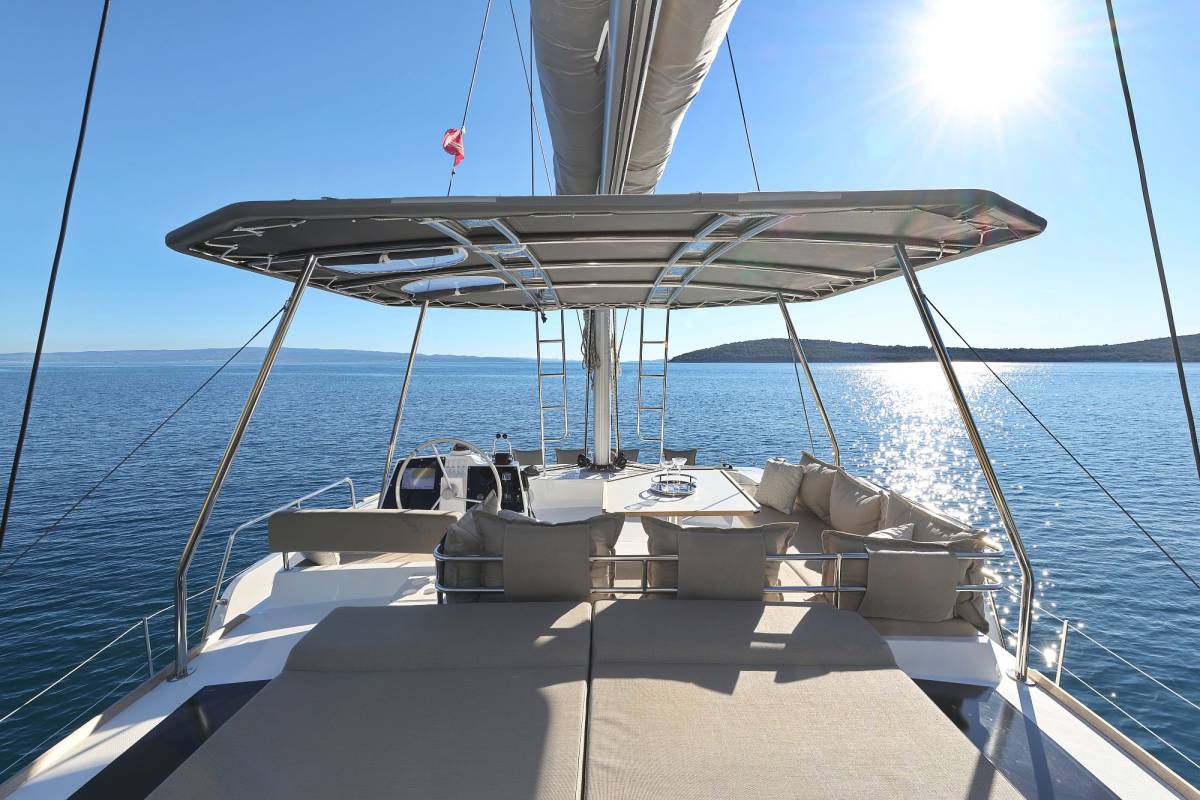 Bali 4.6, Belle Amie | Yacht Charter Croatia
