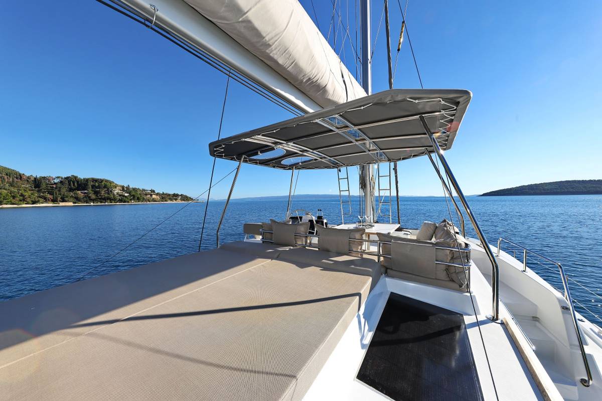 Bali 4.6, Belle Amie | Yacht Charter Croatia