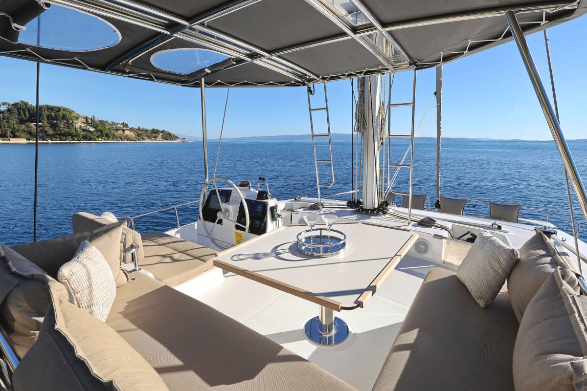 Bali 4.6, Belle Amie | Yacht Charter Croatia