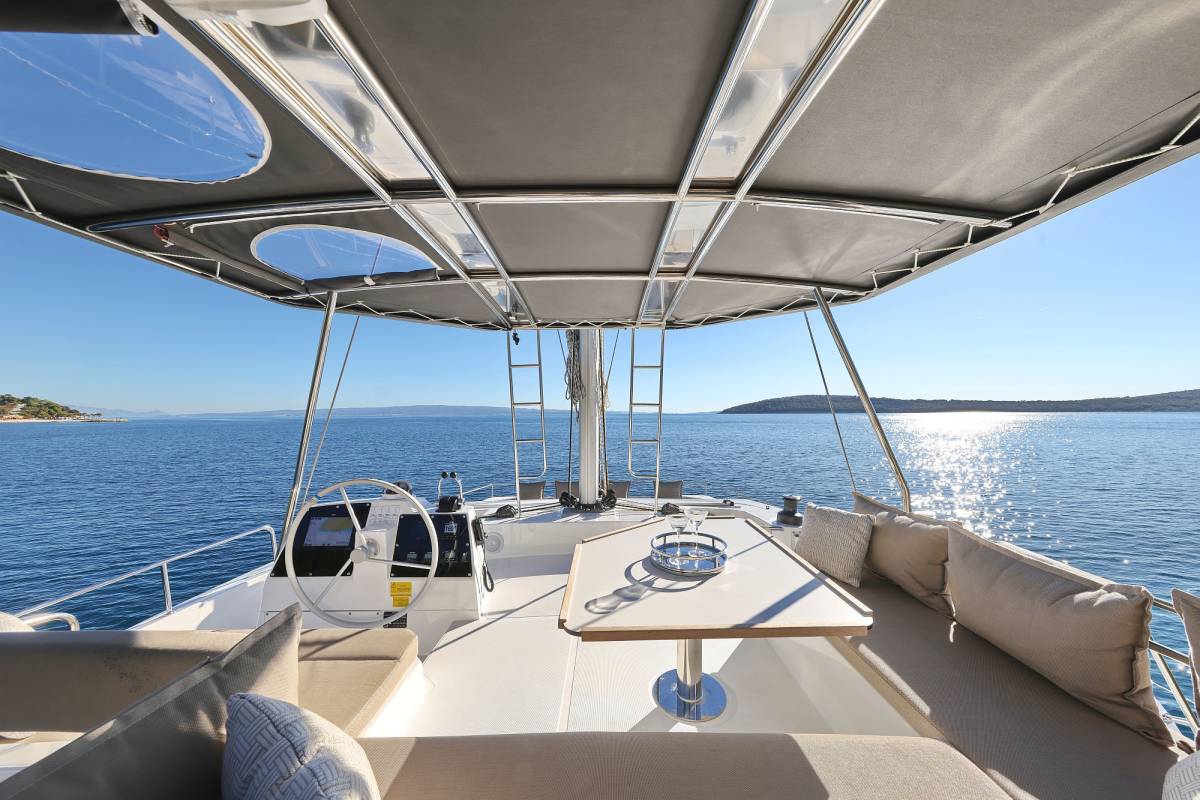 Bali 4.6, Belle Amie | Yacht Charter Croatia