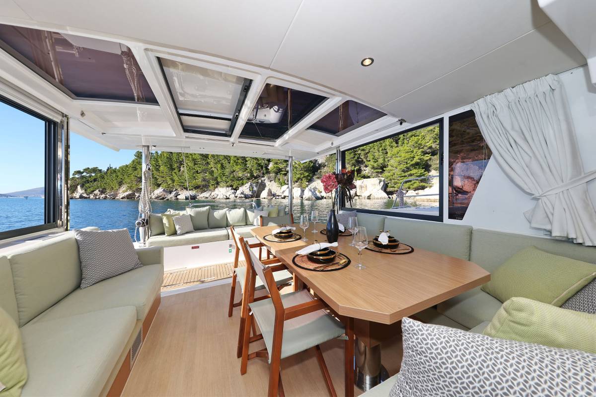 Bali 4.6, Belle Amie | Yacht Charter Croatia