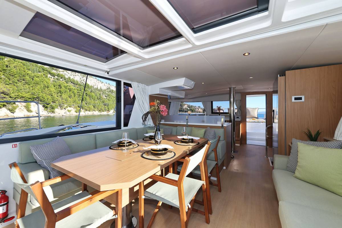 Bali 4.6, Belle Amie | Yacht Charter Croatia