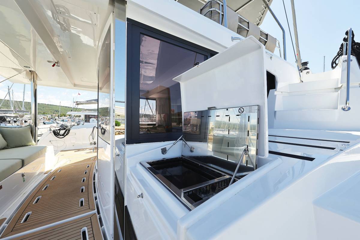 Bali 4.6, Hermine | Yachtcharter Kroatien