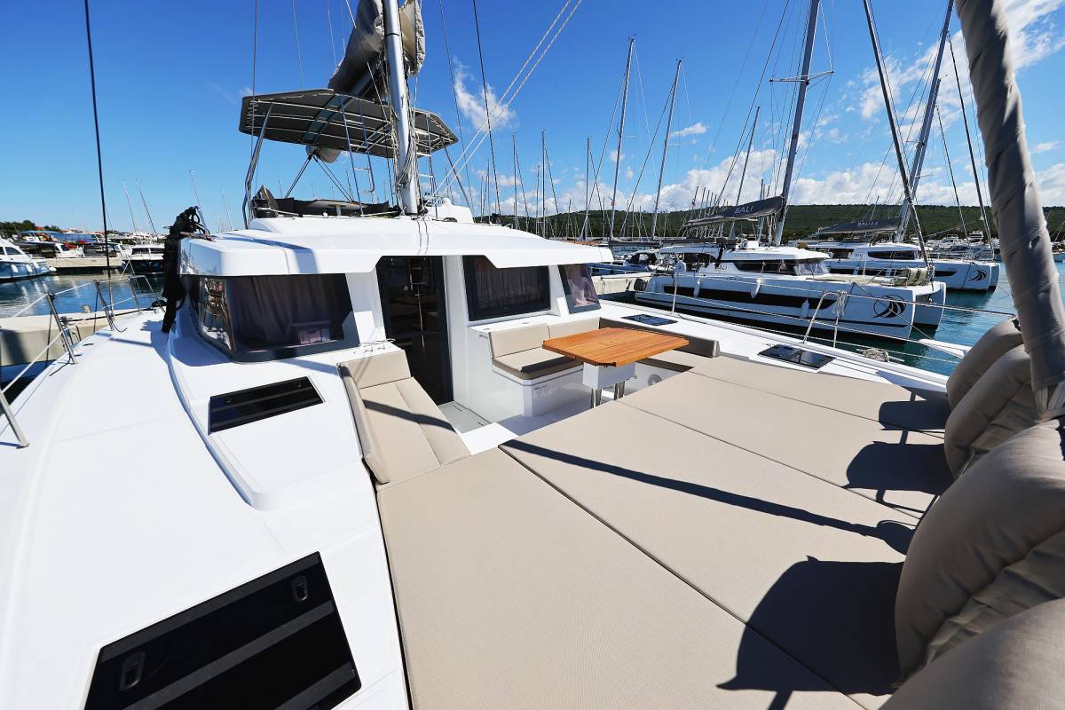 Bali 4.6, Hermine | Yachtcharter Kroatien