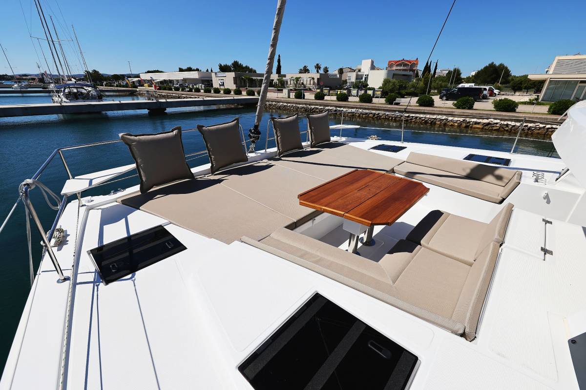 Bali 4.6, Hermine | Yachtcharter Kroatien