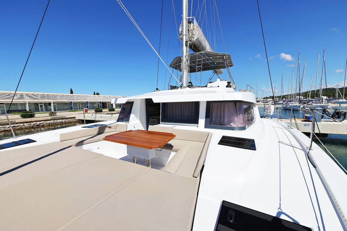 Bali 4.6, Hermine | Yachtcharter Kroatien