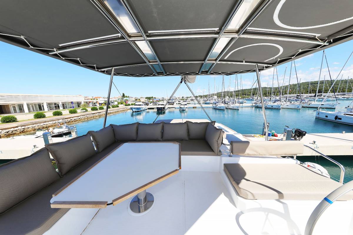 Bali 4.6, Hermine | Yachtcharter Kroatien