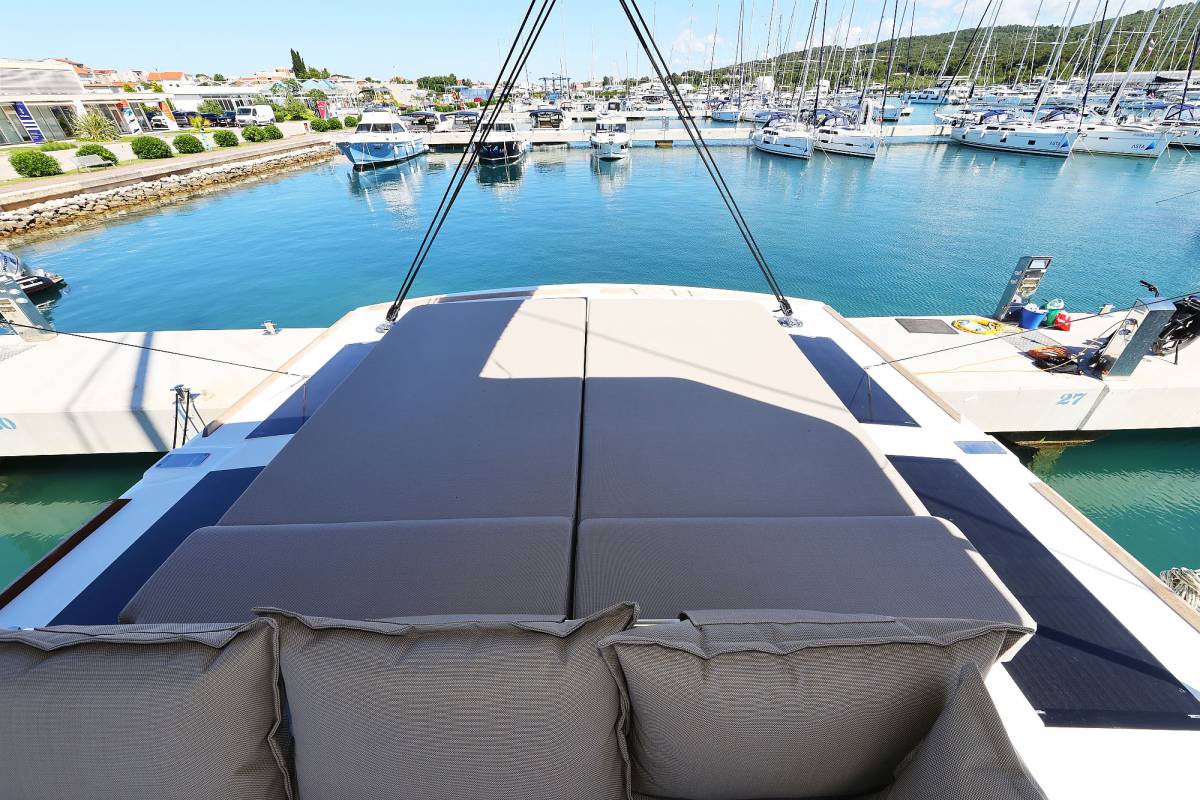 Bali 4.6, Hermine | Yachtcharter Kroatien