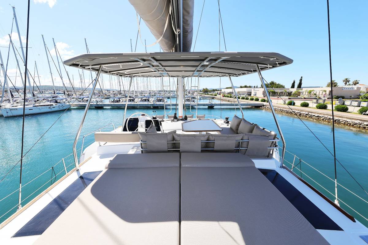 Bali 4.6, Hermine | Yachtcharter Kroatien