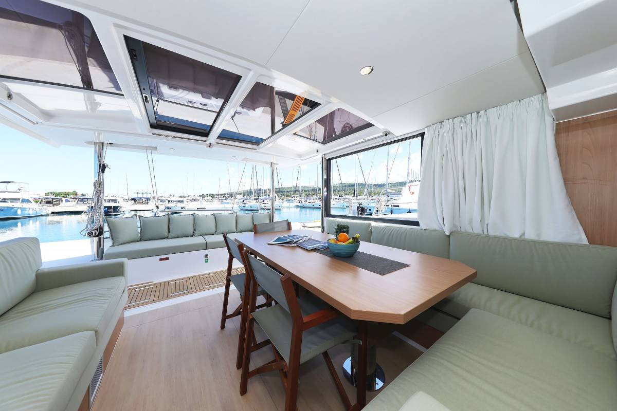Bali 4.6, Hermine | Yachtcharter Kroatien