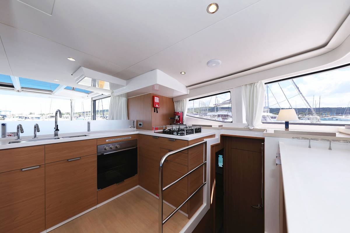 Bali 4.6, Hermine | Yachtcharter Kroatien