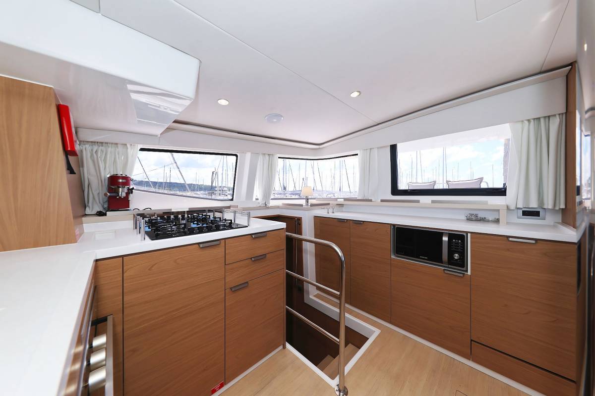 Bali 4.6, Hermine | Yachtcharter Kroatien