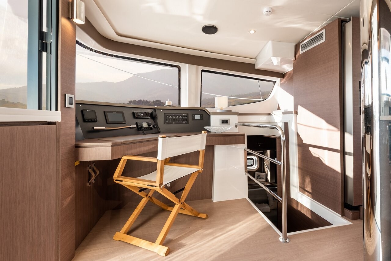 Bali 4.6, Hermine | Yacht Charter Croatia