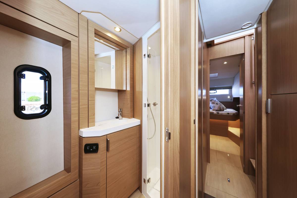 Bali 4.6, Hermine | Yachtcharter Kroatien