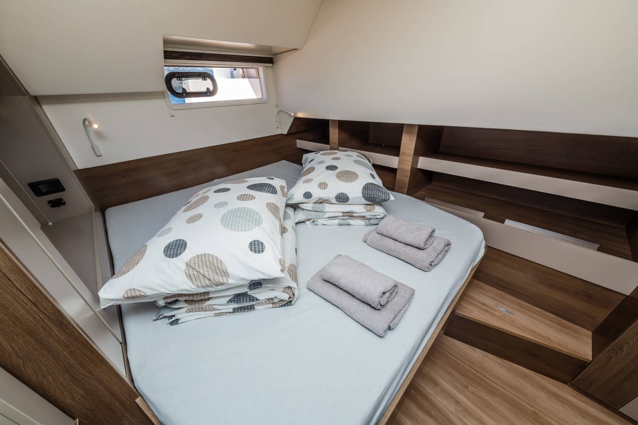 Bali 4.6, Love Story | Yacht Charter Croatia