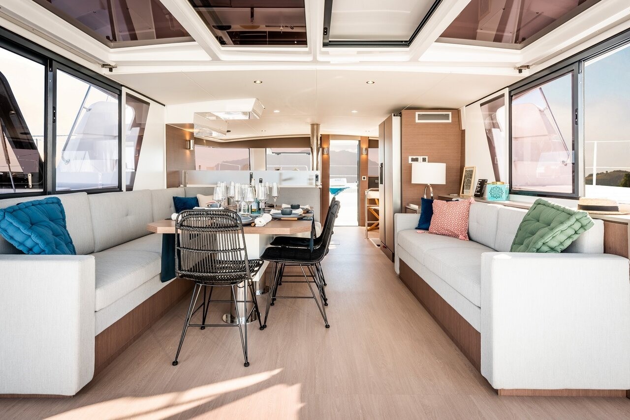Bali 4.6, Azuréa | Yacht Charter Croatia