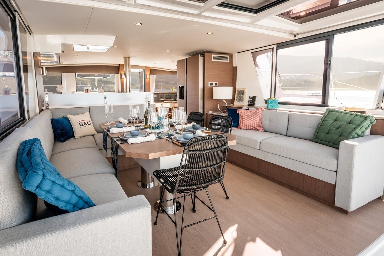 Bali 4.6, Azuréa | Yacht Charter Croatia