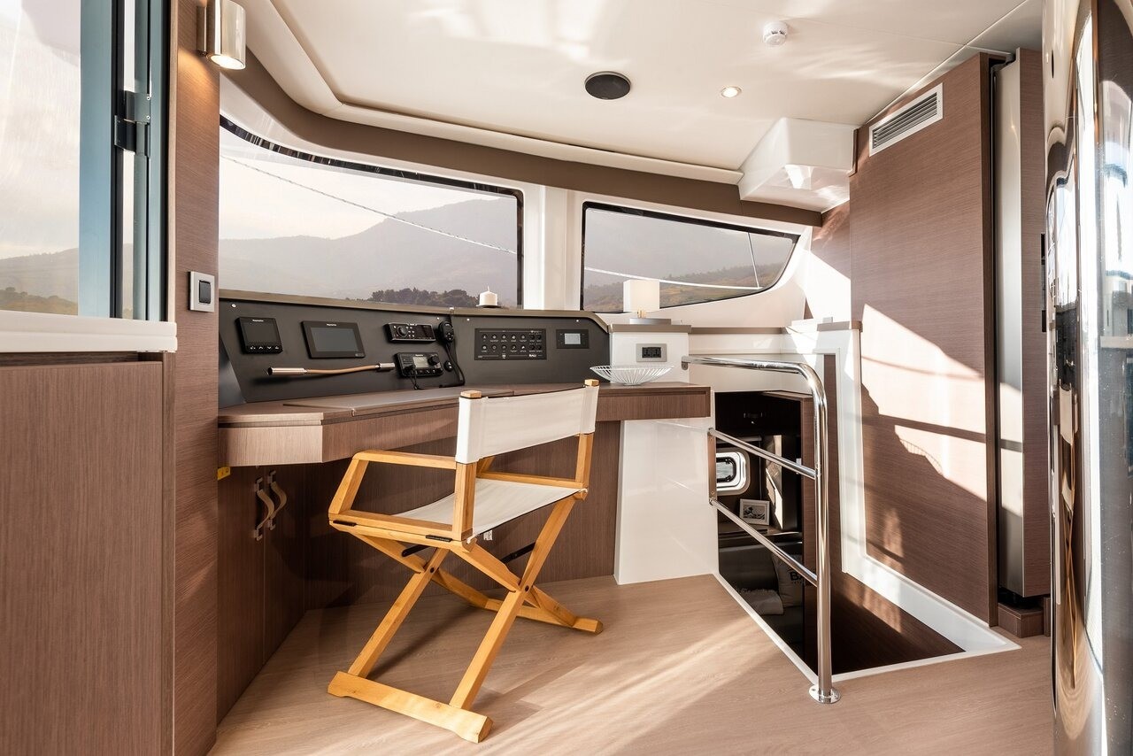 Bali 4.6, Azuréa | Yacht Charter Croatia