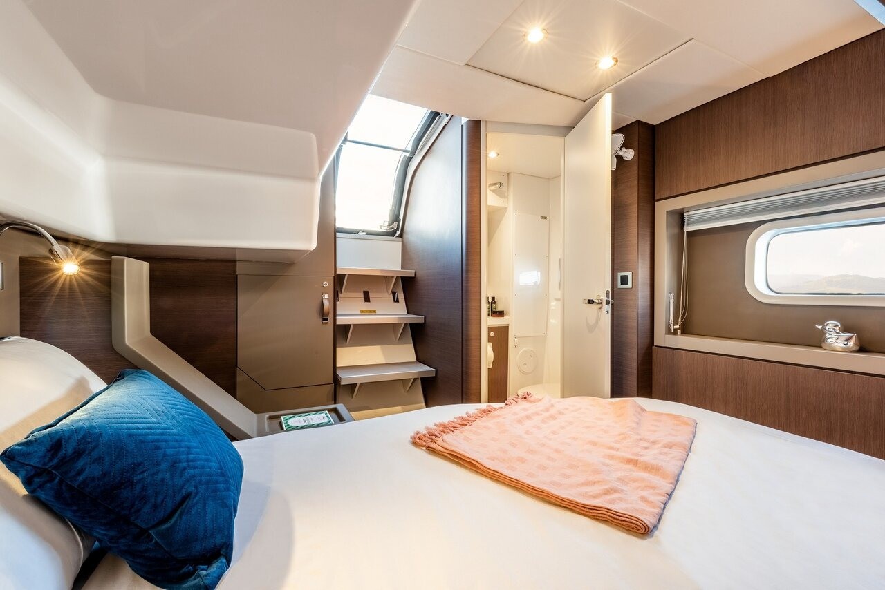 Bali 4.6, Azuréa | Yacht Charter Croatia