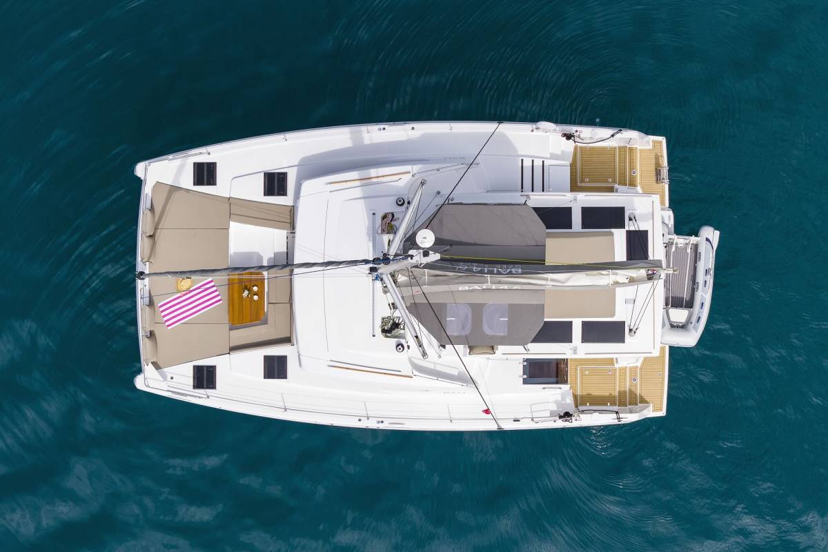 Bali 4.6, Azuréa | Yacht Charter Croatia