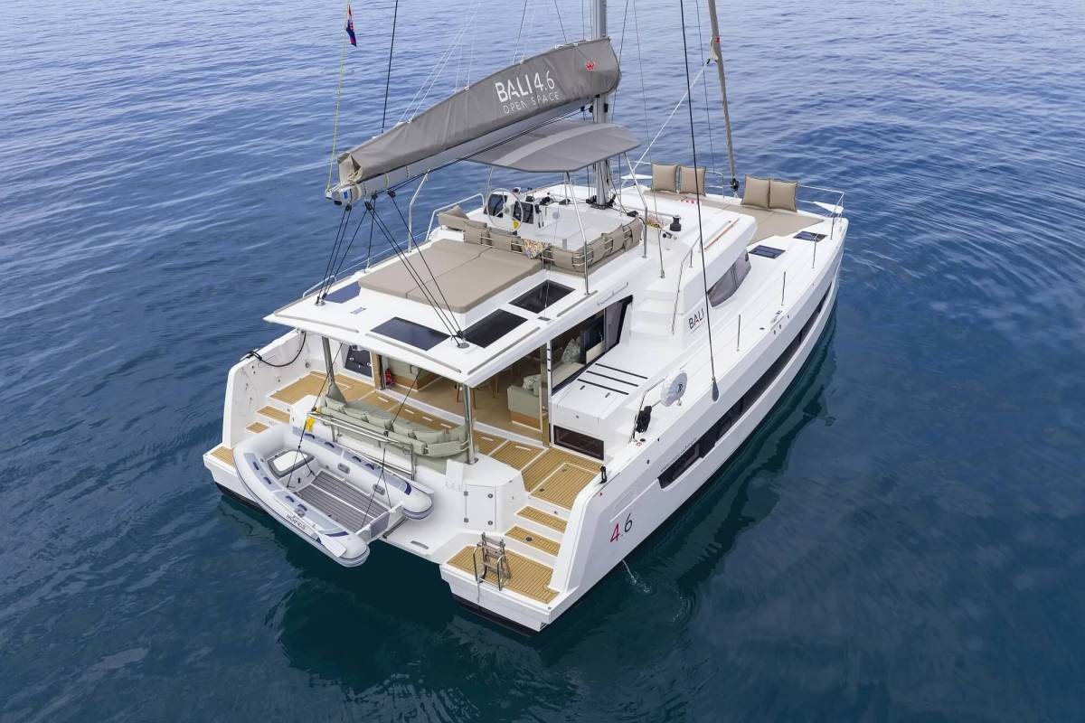 Bali 4.6, Azuréa | Yacht Charter Croatia