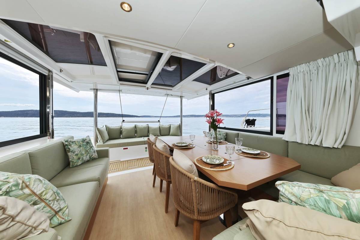 Bali 4.6, Azuréa | Yacht Charter Croatia