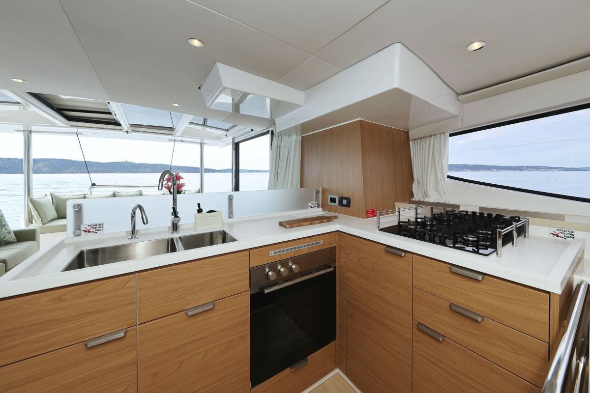Bali 4.6, Azuréa | Yacht Charter Croatia